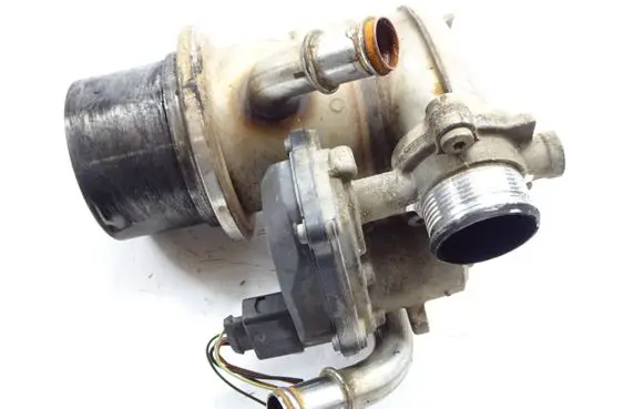Volkswagen Golf VII EGR valve 04L131501C 01416 A2C53420794