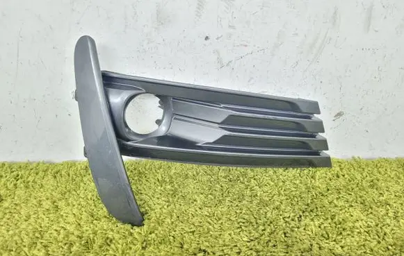 Toyota Corolla E160 E170 Front fog light trim/grill 81482-02620