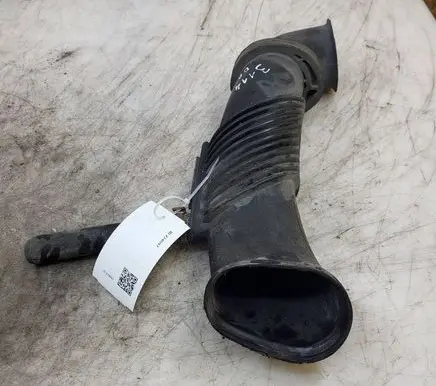 Audi Q7 4L Air intake duct part 7L6129609E