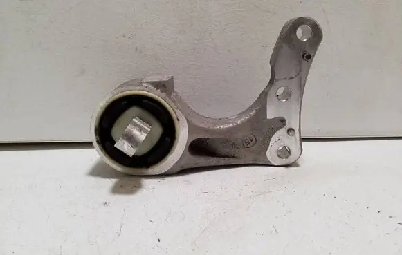 Porsche Taycan 9J1 Engine mount bracket 9J1399225A