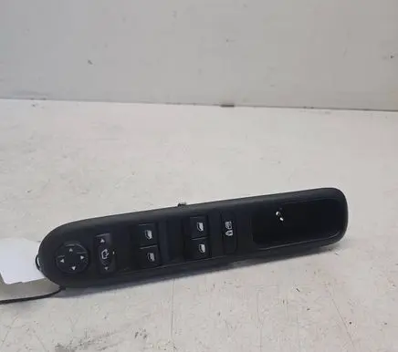 Peugeot 3008 I Electric window control switch