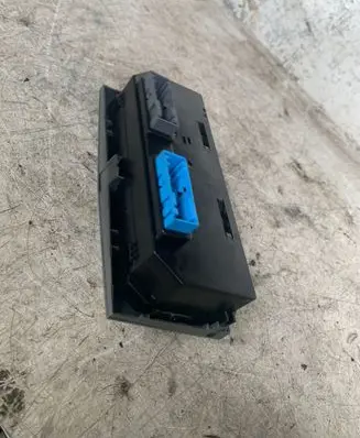 Opel Zafira B Climate control unit 90151