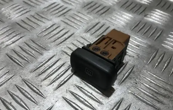Nissan Primera Windscreen/window heater switch