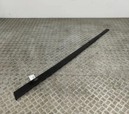 KIA Sportage Roof trim bar molding cover 81676R2000