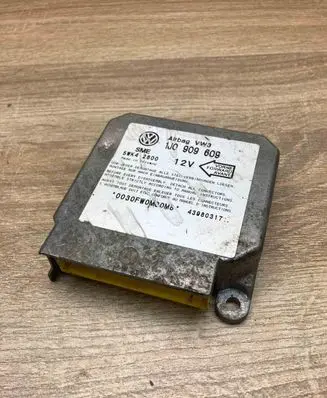 Volkswagen Golf IV Airbag control unit/module 1J0909609