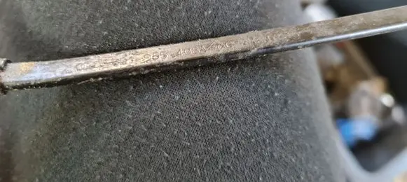 Audi A4 S4 B5 8D Front wiper blade arm 8D1955408A