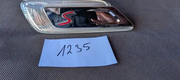 Mini Clubman F54 Front fender indicator light 7358470