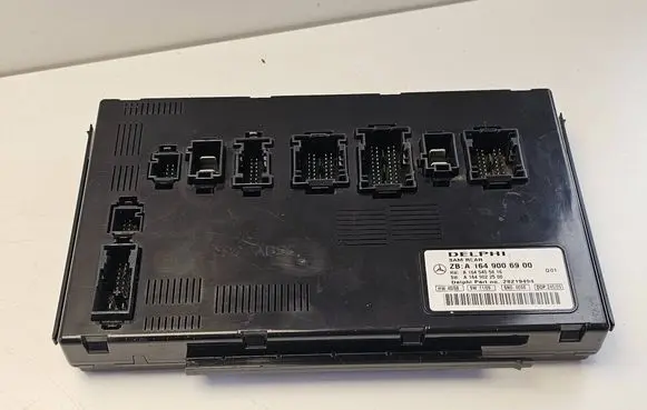 Mercedes-Benz ML W164 Fuse box set A1649006900 A1649022500 A1645455816