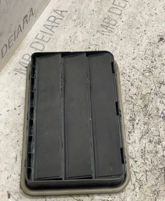 BMW X4 F26 Quarter panel pressure vent 6962293