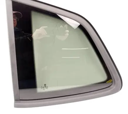 Volkswagen Tiguan Rear side window 5NN845041C