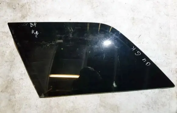 Volkswagen PASSAT B4 Rear side window