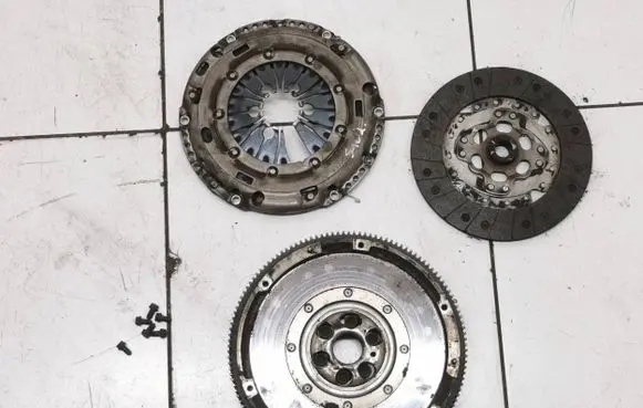 Audi A3 S3 8P Clutch set kit 03g141025g 03g141031q