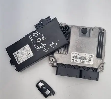 BMW 3 E90 E91 Engine ECU kit and lock set 8518269 DDE701 CAS3