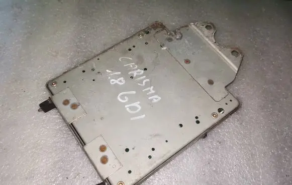 Mitsubishi Carisma Engine control unit/module MD351866 E2T68374