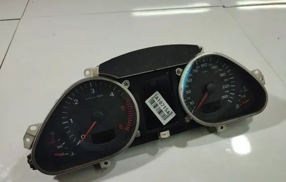 Audi A6 S6 C6 4F Speedometer (instrument cluster) 555000730103