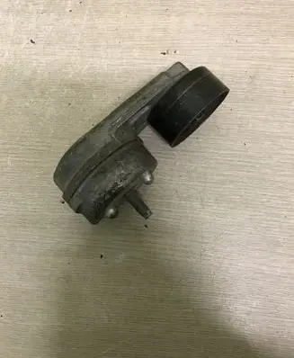 Jaguar XF X250 Generator/alternator belt tensioner