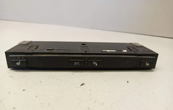 BMW 5 E60 E61 Seat heating switch 6969420
