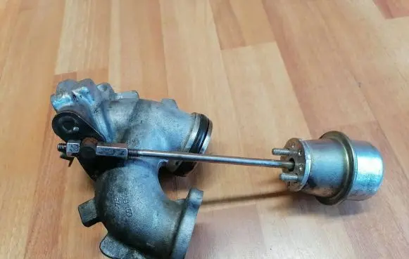 Mercedes-Benz C W204 Turbo system vacuum part 54391500607 A6510904980