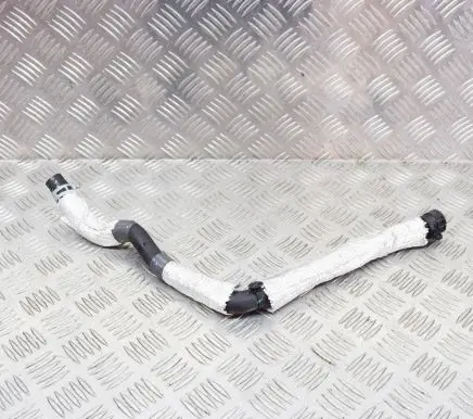 Volvo XC40 Engine coolant pipe/hose