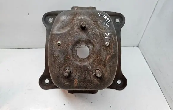 Suzuki Grand Vitara II Spare wheel mounting bracket 