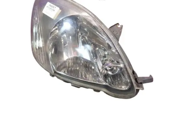 Toyota Yaris Verso Headlight/headlamp 811100D08000