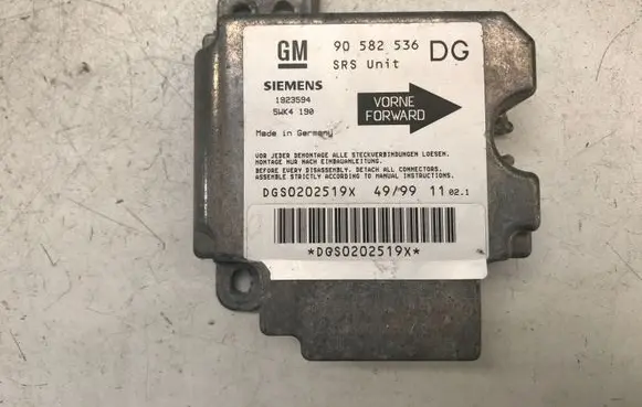 Opel Zafira A Airbag control unit/module 90582536