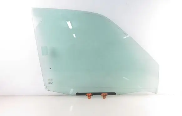 Nissan Terrano Front door window glass four-door