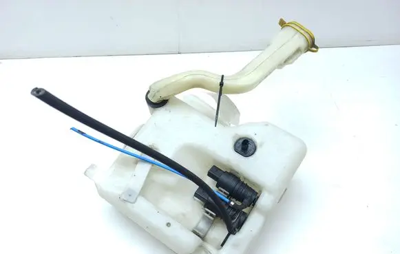 Mercedes-Benz C W203 Windshield washer fluid reservoir/tank A20386005