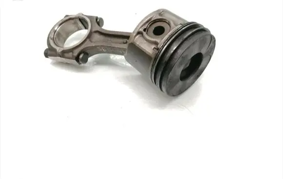 KIA Carnival Piston with connecting rod 