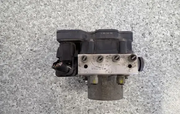 Nissan Pulsar ABS Pump