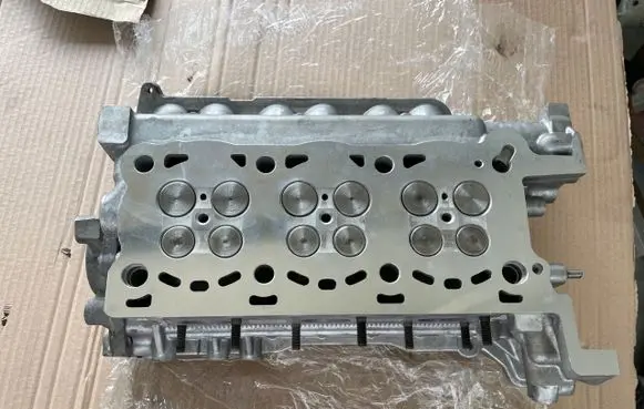 Jeep Grand Cherokee Engine head 90352085F