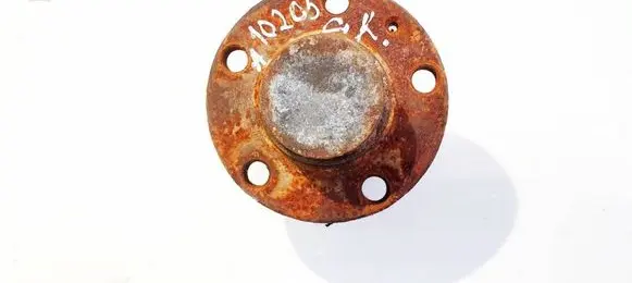 Rear wheel hub