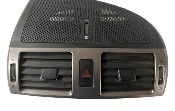 Toyota Avensis T270 Dash center air vent grill 5567005160 5567005171