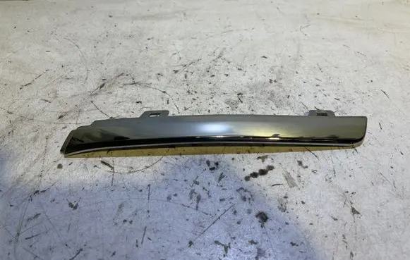 Citroen C4 X Under headlight/headlamp trim 9834829980