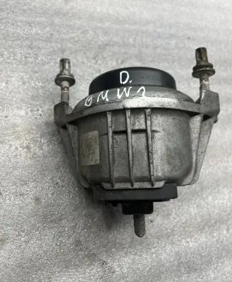 BMW 1 E81 E87 Engine mount bracket 13981112GE