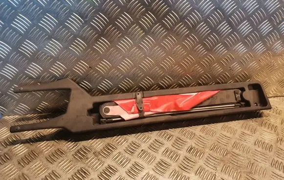 Mercedes-Benz C W203 Tool box 2038900514