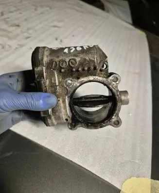 Volvo S80 Throttle valve 8692720 06W255 0281002701