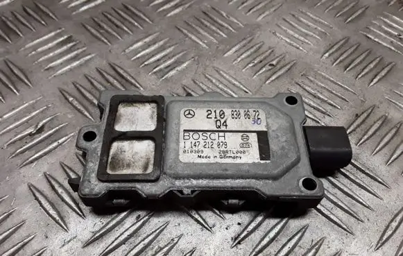 Mercedes-Benz E W210 Reducing agents exhaust control unit 2108300672 1147212079 28RTL000