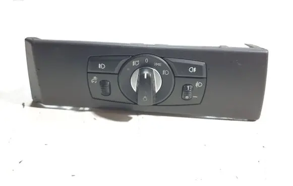 BMW 5 E60 E61 Light switch 913472501 3361010100 9134725