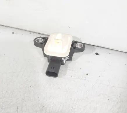 Volkswagen Polo V 6R Airbag deployment crash/impact sensor 4H0955557
