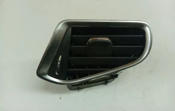 Citroen C4 II Dash center air vent grill 00047004