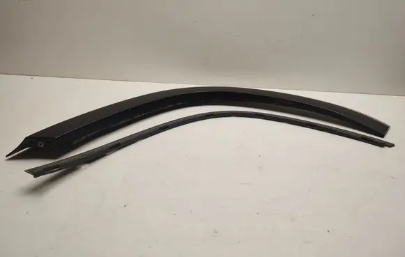 Mercedes-Benz GL X166 Front arch trim A1668846122