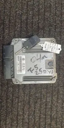 Volkswagen Transporter - Caravelle T5 Engine control unit/module 070906016J 1039S05138