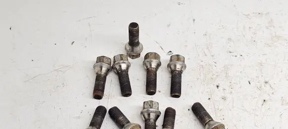 Volvo S80 Nuts/bolts