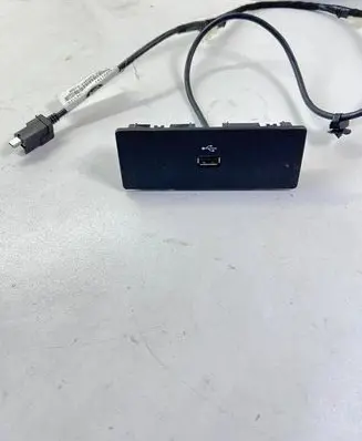 Ford Fusion II USB socket connector DS7T14D202DD 151105D LU13D
