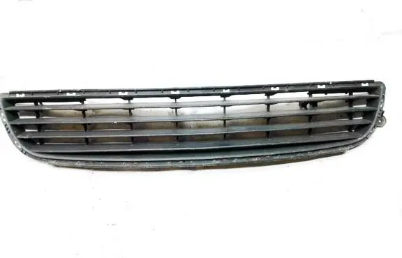 Opel Zafira B Front bumper lower grill 13124978