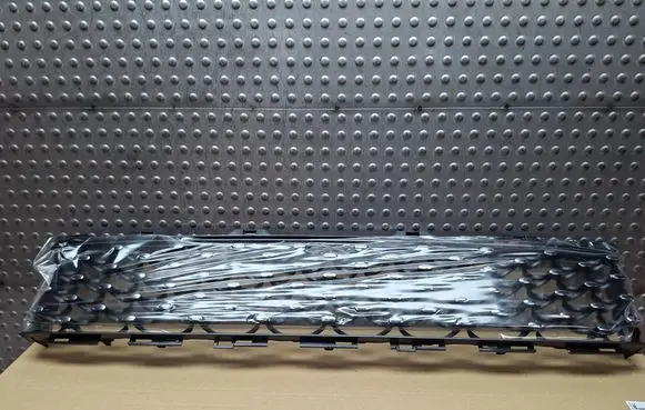Fiat 500 Front bumper lower grill S26336977 735619520