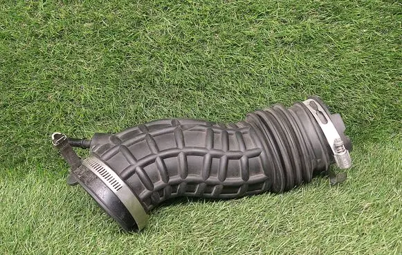 Ford Fusion II Air intake hose/pipe DS739R504GD