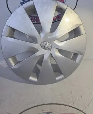 Toyota Corolla E140 E150 R15 wheel hub/cap/trim 4260202340