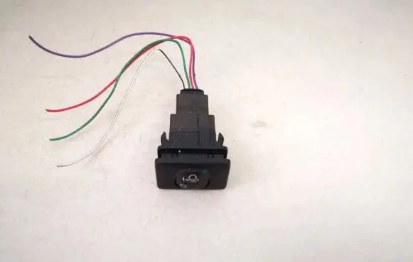 Toyota Avensis T270 Headlight level height control switch 8415202040